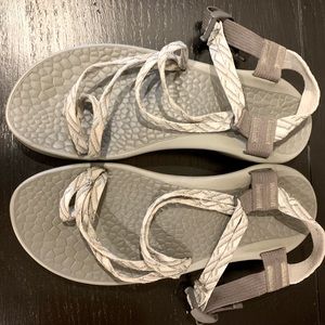Women’s eco tread Chacos. Sz US10. Like new